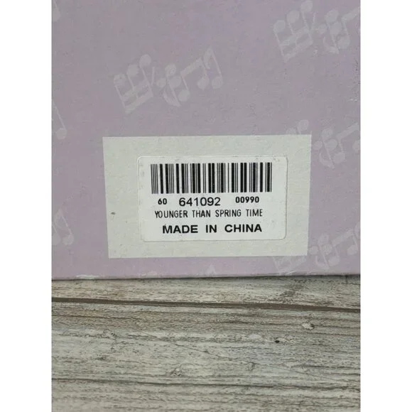 San Francisco Music Box Spring Horse Carousel Plays Younger Than Springtime NIB - Picture 6 of 17